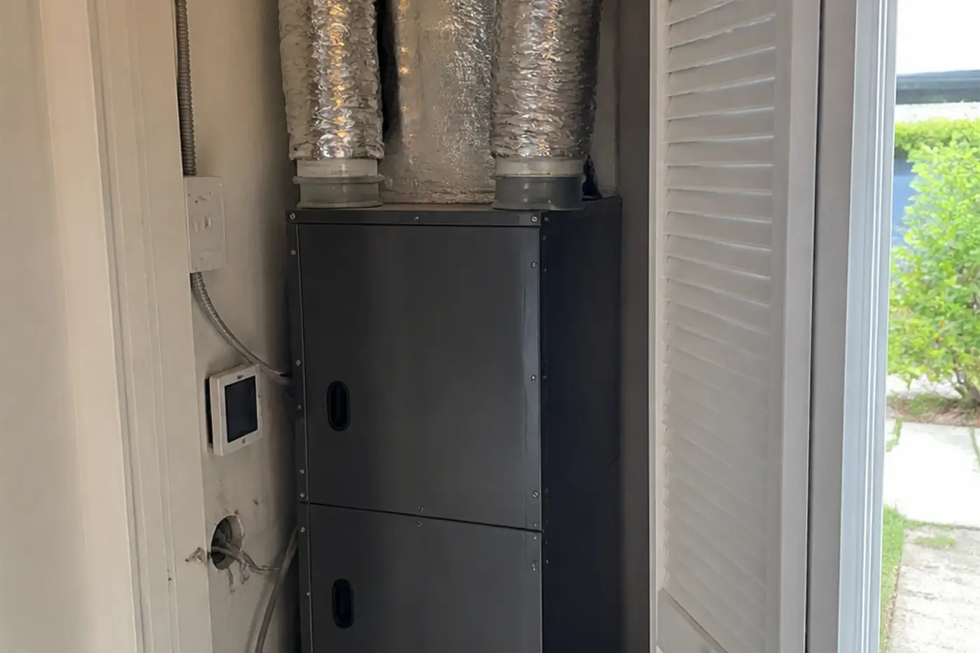 Indoor air handler and new flex takeoffs during AC installation in Wesley Chapel