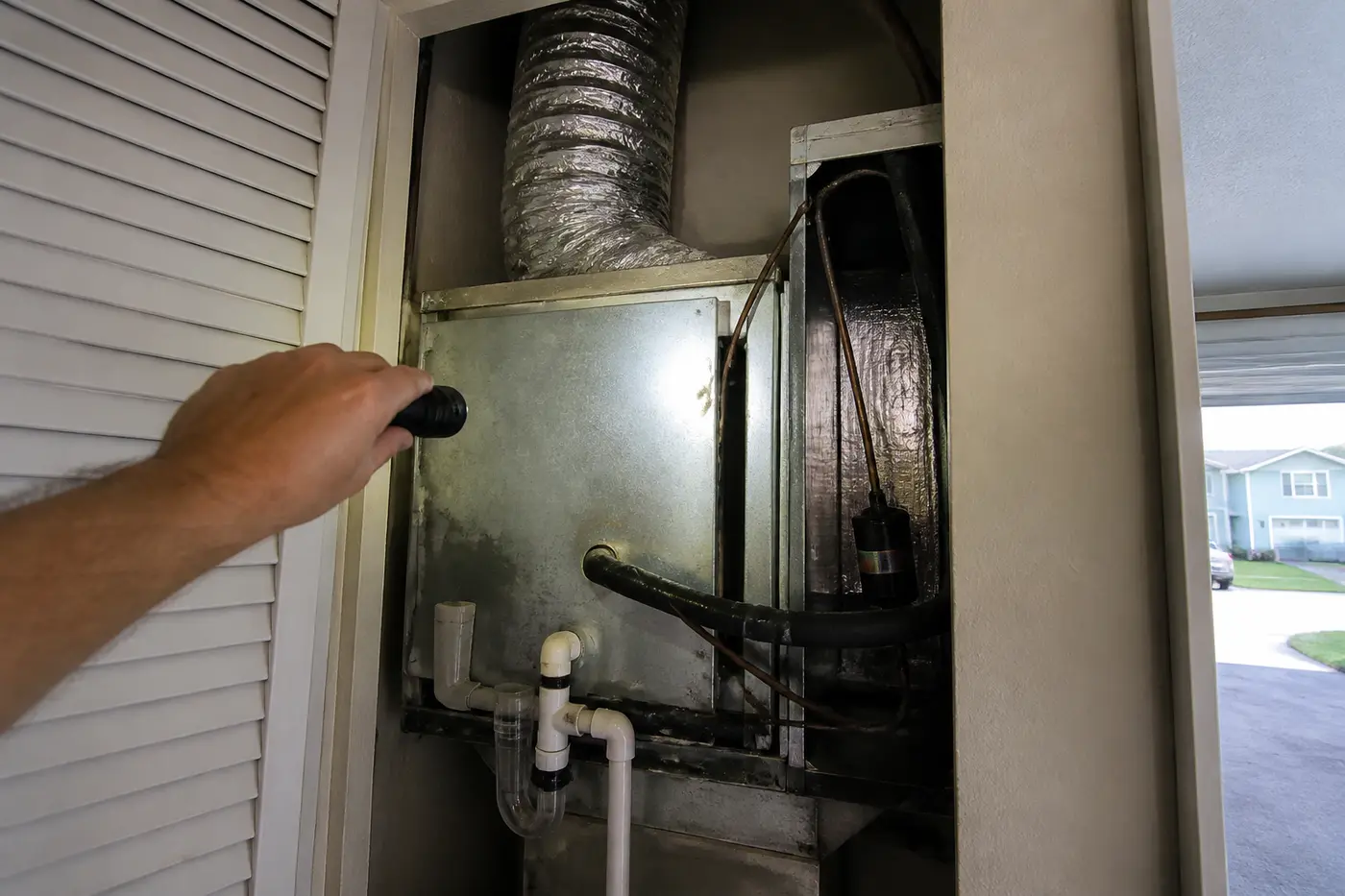 Indoor air handler and new flex duct during HVAC installation in Tampa